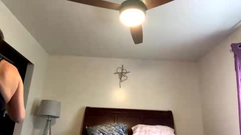 calishop1 online show from April 2, 2026, 7:22 pm