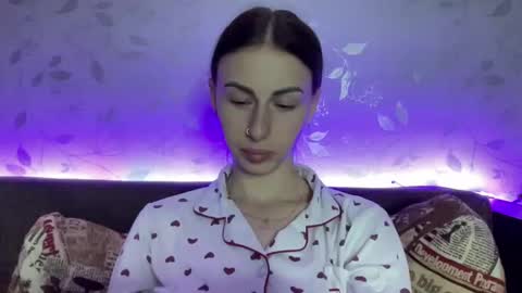 Anna online show from March 6, 2025, 7:10 pm