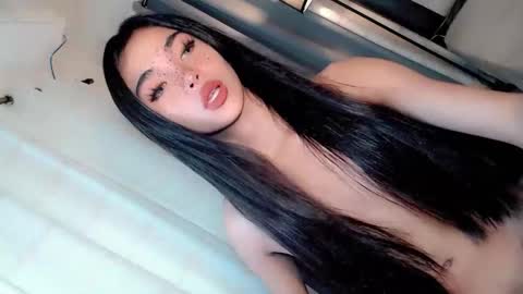 call_me_nina online show from June 5, 2026, 2:51 am