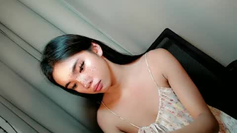 call_me_nina online show from June 22, 2026, 11:40 am
