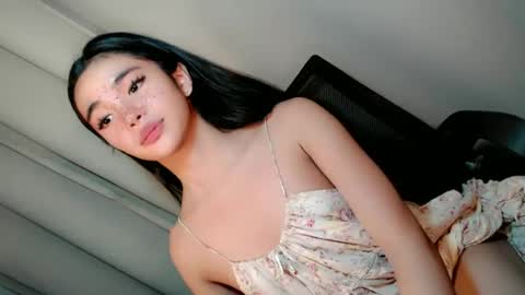 call_me_nina online show from June 26, 2026, 9:52 pm