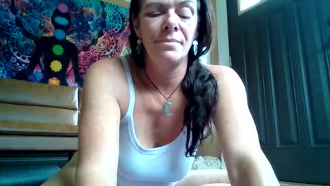 Calli online show from May 21, 2026, 6:59 pm