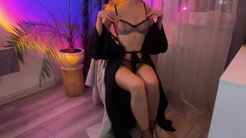 callipigia online show from February 6, 2025, 8:23 pm