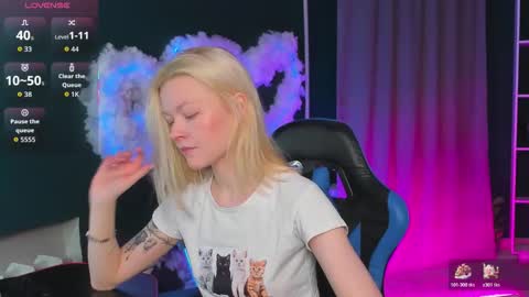 Robin online show from December 22, 2025, 2:52 am