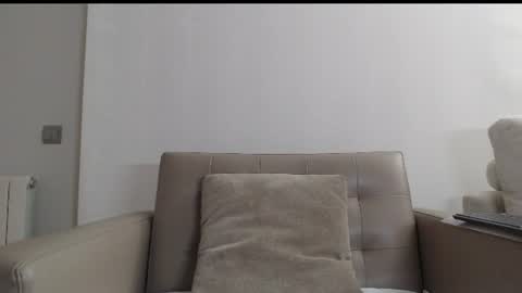 callme_kim online show from June 10, 2026, 7:57 pm