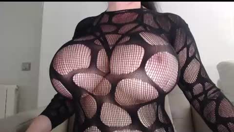 callme_kim online show from June 13, 2026, 7:56 pm