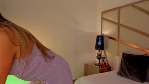 Anna Banana online show from February 14, 2025, 1:45 am