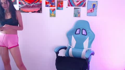 callmebluee online show from June 13, 2026, 7:34 pm