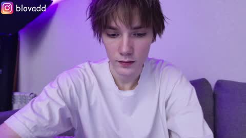 Snapshot of callmenineoneseven chatting on February 3, 2025, 12:25 pm Nick online show from February 3, 2025, 12:25 pm