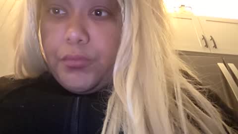 camzxoxox online show from May 4, 2026, 2:18 am