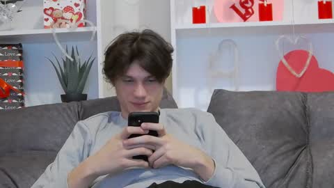 Snapshot of calvin_cay chatting on February 5, 2025, 7:53 pm Calvin online show from February 5, 2025, 7:53 pm