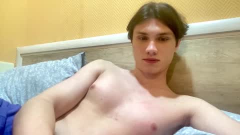 Snapshot of calvin_cay chatting on October 28, 2025, 8:44 pm Calvin online show from October 28, 2025, 8:44 pm