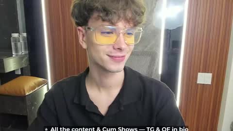 Hey I am Calvin  online show from April 26, 2026, 5:10 pm