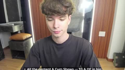 Hey I am Calvin  online show from April 29, 2026, 5:30 pm