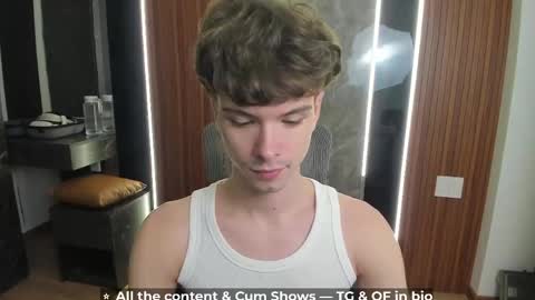 Hey I am Calvin  online show from May 17, 2026, 5:20 pm