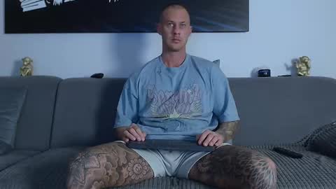 Calvin  online show from January 4, 2025, 11:38 pm