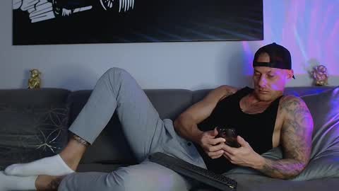 Calvin  online show from January 13, 2025, 9:42 pm