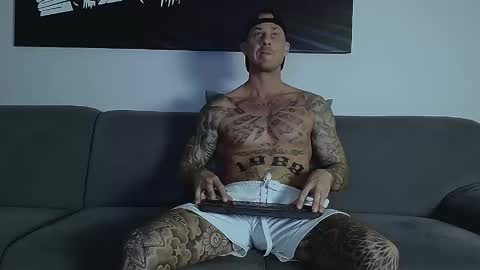 Calvin  online show from September 16, 2025, 12:00 am