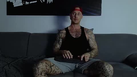 Calvin  online show from October 8, 2025, 11:24 pm