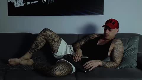 Calvin  online show from October 22, 2025, 10:20 pm