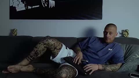 Calvin  online show from October 28, 2025, 12:25 am