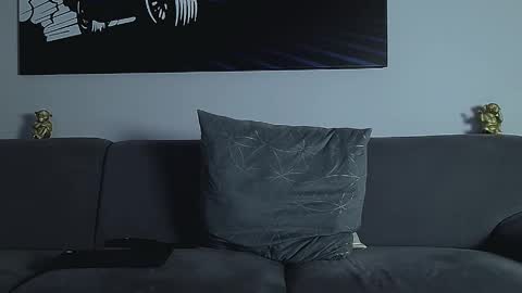 Calvin  online show from November 17, 2025, 10:26 pm