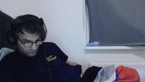 Snapshot of calvinjohnlad chatting on December 15, 2024, 5:31 pm Calvinjohnlad online show from December 15, 2024, 5:31 pm