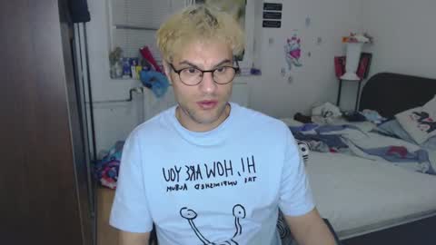 Snapshot of calvinjohnlad chatting on March 9, 2025, 7:37 pm Calvinjohnlad online show from March 9, 2025, 7:37 pm