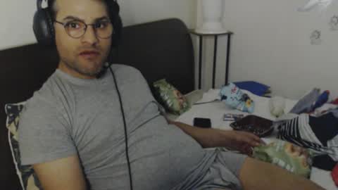 Snapshot of calvinjohnlad chatting on March 17, 2026, 6:44 pm Calvinjohnlad online show from March 17, 2026, 6:44 pm