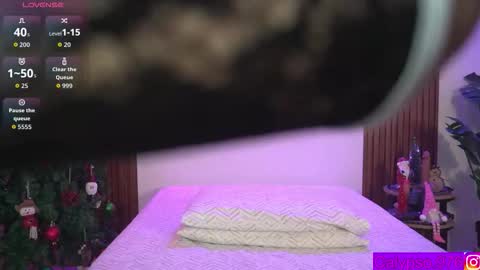 Calypso and Kayla online show from December 19, 2025, 12:28 am