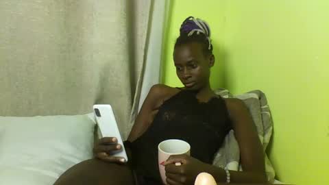 cam ebony online show from February 26, 2025, 8:33 pm