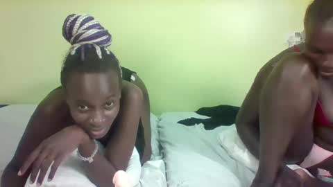 cam ebony online show from February 28, 2025, 10:28 pm