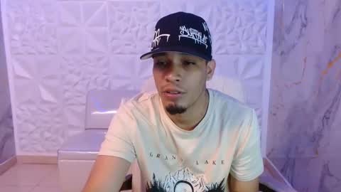 cam_xman online show from April 28, 2026, 2:33 pm