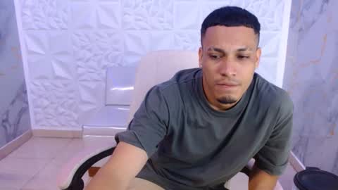 cam_xman online show from May 13, 2026, 2:09 am