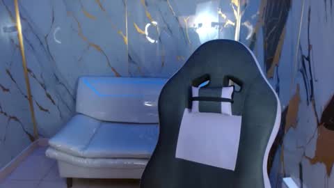 cam_xman online show from May 15, 2026, 7:54 pm