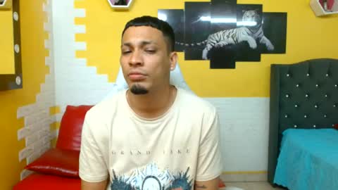 cam_xman online show from May 23, 2026, 7:13 am