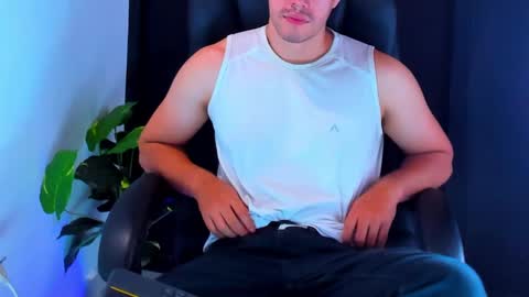 camara110 online show from December 10, 2024, 6:49 pm