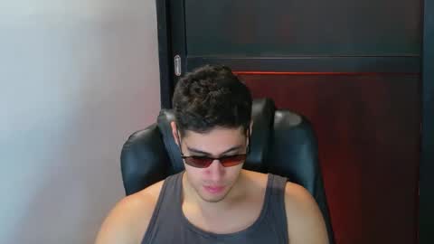 camara110 online show from September 16, 2025, 11:17 pm