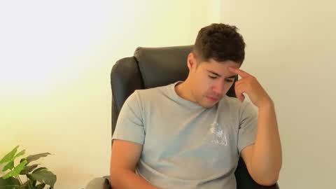 camara110 online show from October 18, 2025, 12:13 am