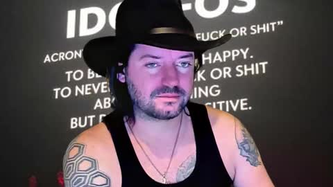 camarant online show from November 15, 2025, 9:06 am