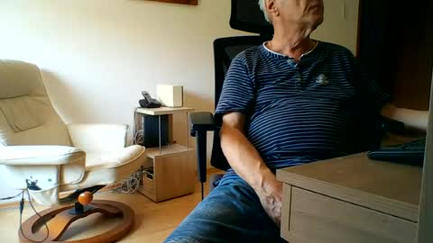 camcologne online show from June 27, 2026, 10:20 am