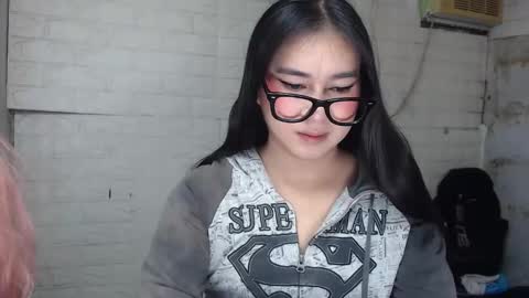 camela_star online show from October 28, 2025, 6:21 pm