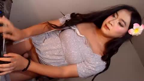 camela_star online show from June 21, 2026, 1:35 pm