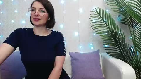 Snapshot of camelia_lillie chatting on May 15, 2026, 11:23 pm camelia_lillie online show from May 15, 2026, 11:23 pm