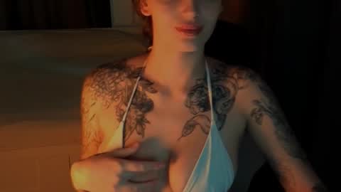 Camellia online show from October 6, 2025, 5:16 am