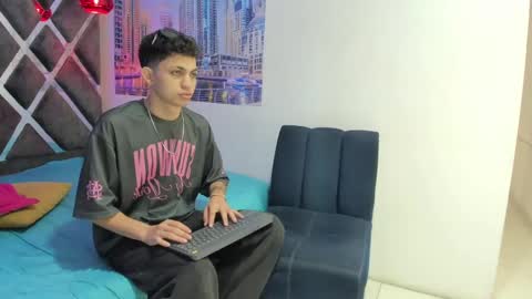 Snapshot of cameron_lux4 chatting on September 10, 2025, 12:38 pm CAMERON online show from September 10, 2025, 12:38 pm