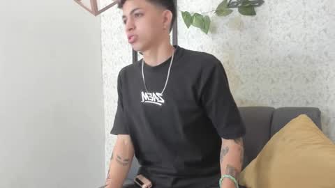Snapshot of cameron_lux4 chatting on October 11, 2025, 1:09 pm CAMERON online show from October 11, 2025, 1:09 pm