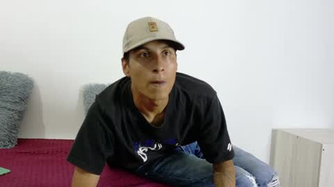 Snapshot of cameronsilverman chatting on May 27, 2026, 8:50 pm cameronsilverman online show from May 27, 2026, 8:50 pm