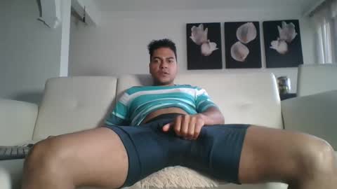 Snapshot of camfaber chatting on December 4, 2025, 4:38 pm Stiven online show from December 4, 2025, 4:38 pm