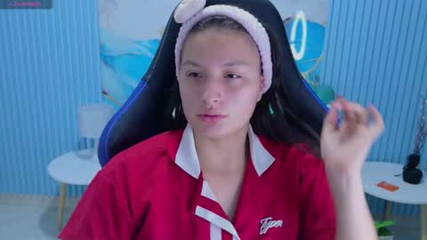 Cami  online show from December 15, 2025, 12:20 pm